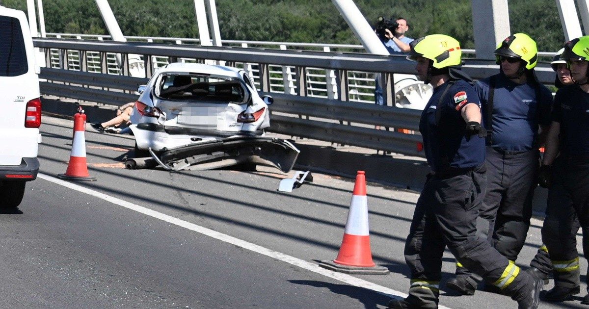 Súlyos baleset okoz hatalmas dugót Budapestnél