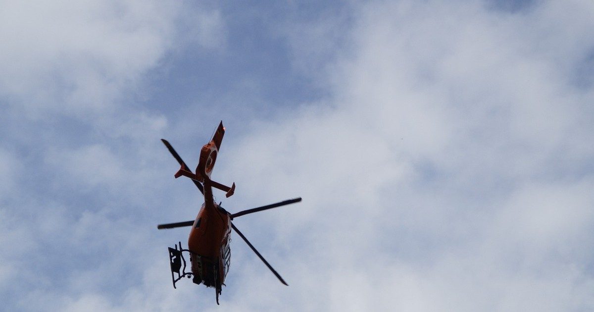 Káosz az autópályán: 13 autó ütközése, mentőhelikopter a helyszínen, hatalmas torlódás