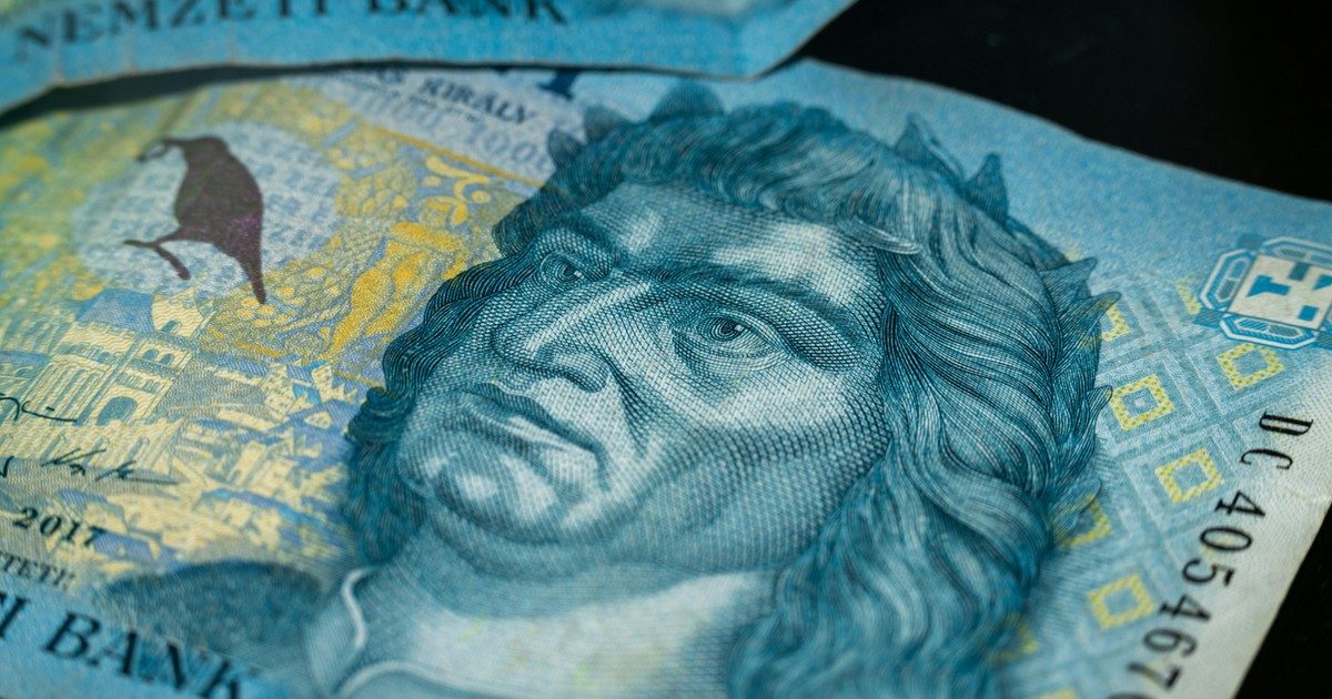 A forint erősödik Orbán Viktor reggeli bejelentése hatására