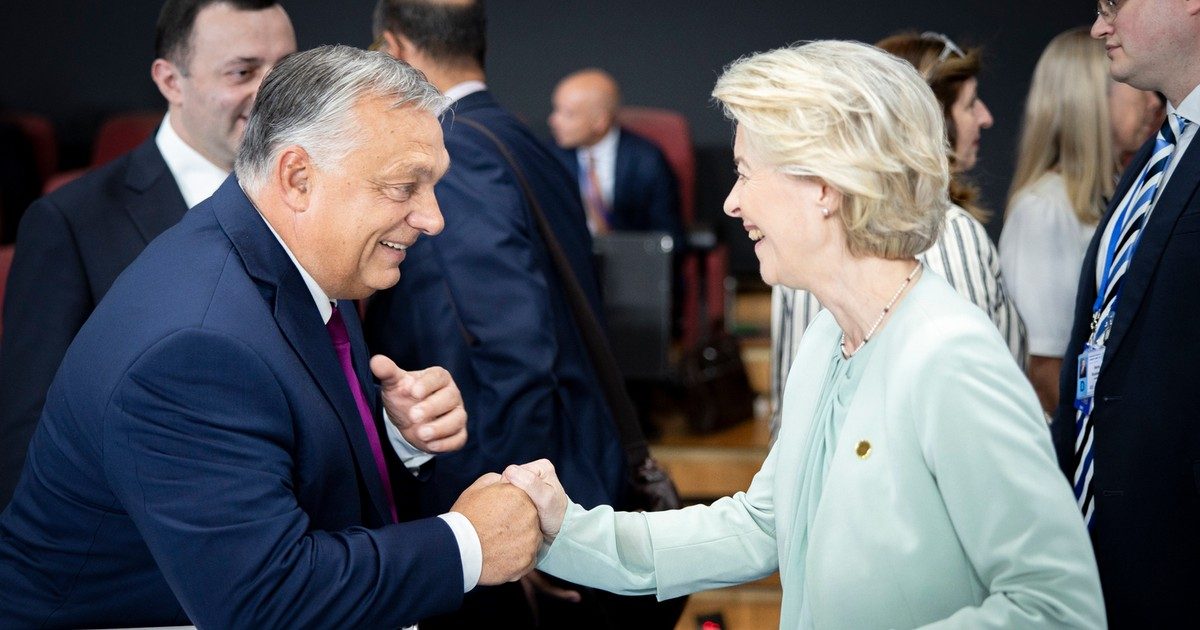 Orbán Viktor és Ursula von der Leyen nyilvános találkozása: Kamerák előtt zajló összecsapás vagy békülés?