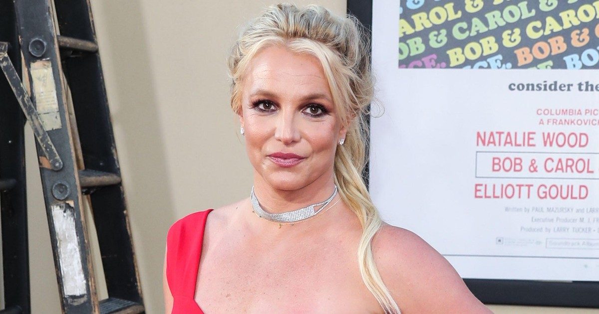 Britney Spears: Visszatérés a szinglik világába 43 évesen