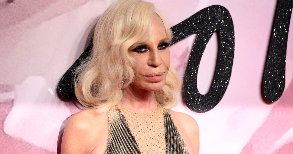 Az átalakult Donatella Versace: Azonnal felismerhetetlen a rajongói számára