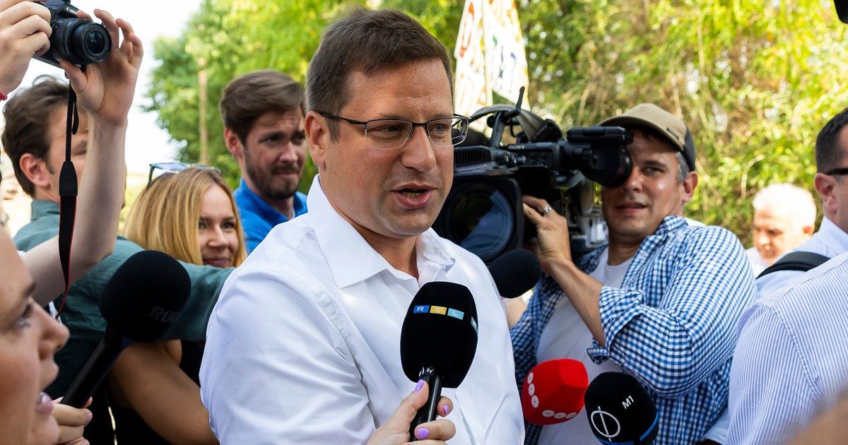 Gulyás Gergely élesen bírálja Menczer-Magyar konfliktust: ‘Akadémiai normákat sérthetett’