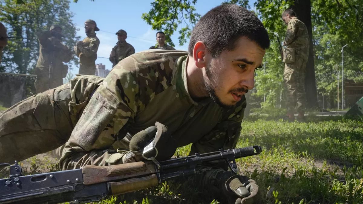 Az amerikai külügyminiszter szükségesnek tartja, hogy 18 éves kortól sorozzanak Ukrajnában