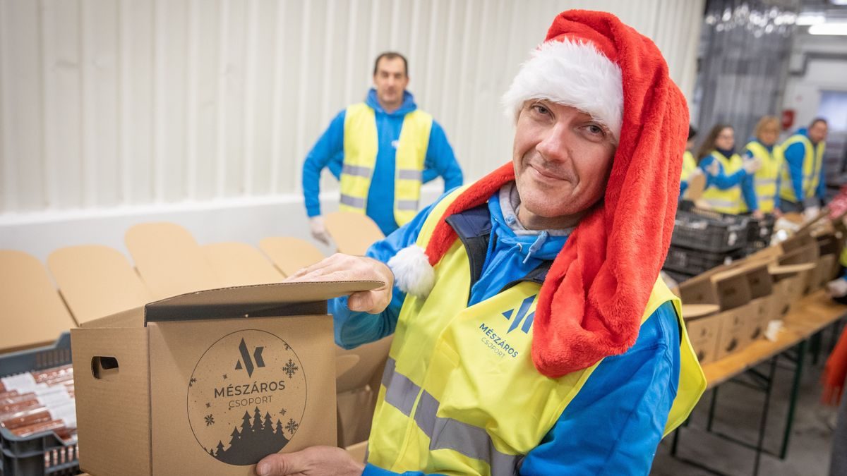 Az emberek erejét és összefogását jelképező adventi élelmiszeradomány