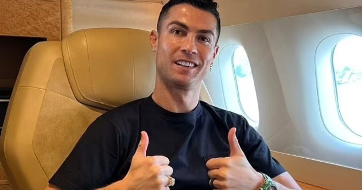 Cristiano Ronaldo luxusban marad Szaúd-Arábiában: óránként 9,5 millió forintot keres