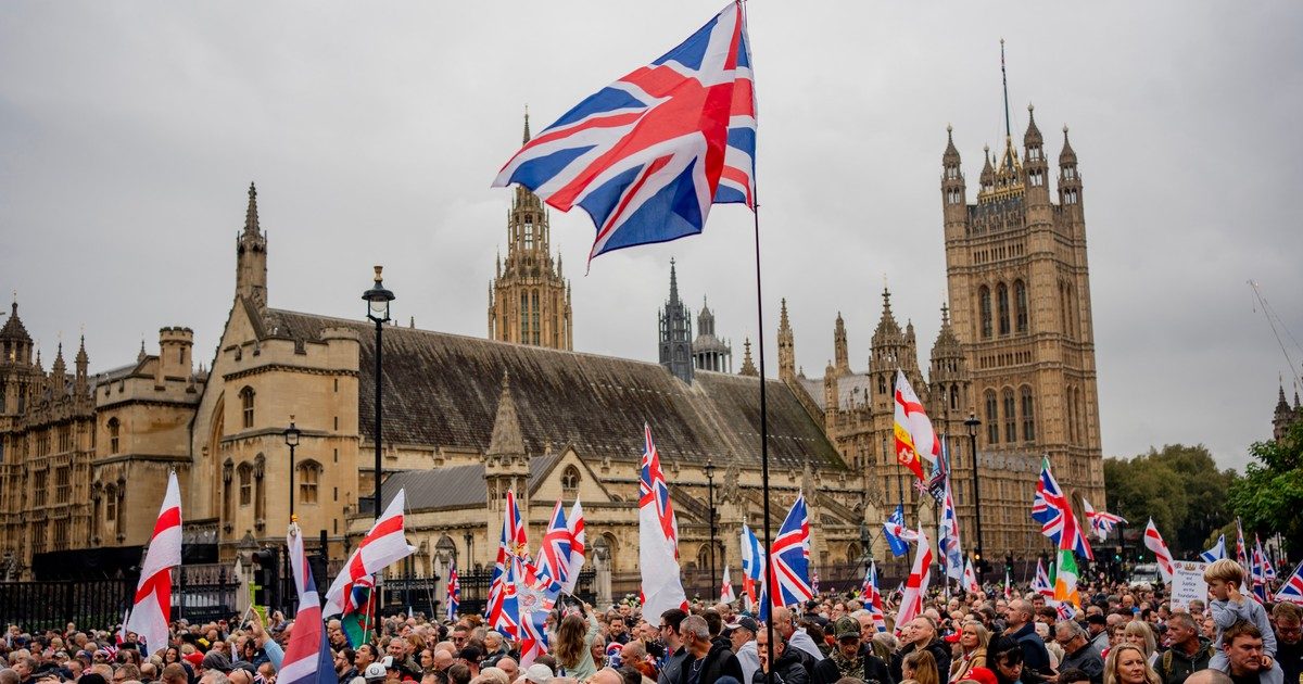 Fontos változás az EU-s polgárok számára a brit kormány döntése nyomán: Ilyen engedményekre számíthatnak