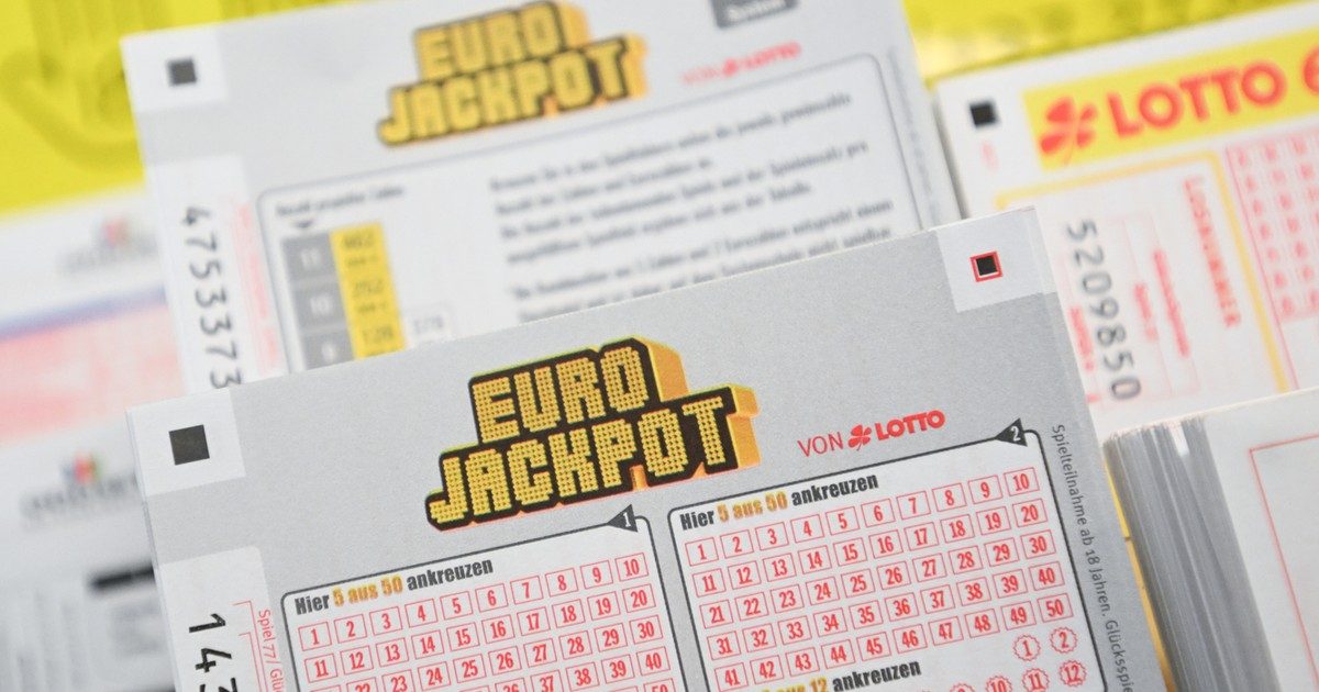 Két magyar közel járt a 28,4 milliárdos Eurojackpot nyereményhez