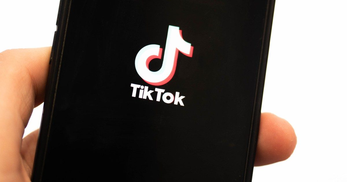 A TikTok vitája: Valóban veszélyes vagy csak túlzott a felhajtás?