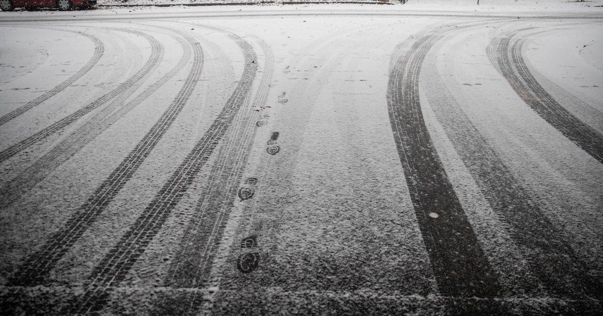 A hideg front érkezése: ónos eső és havazás várható hétfőn