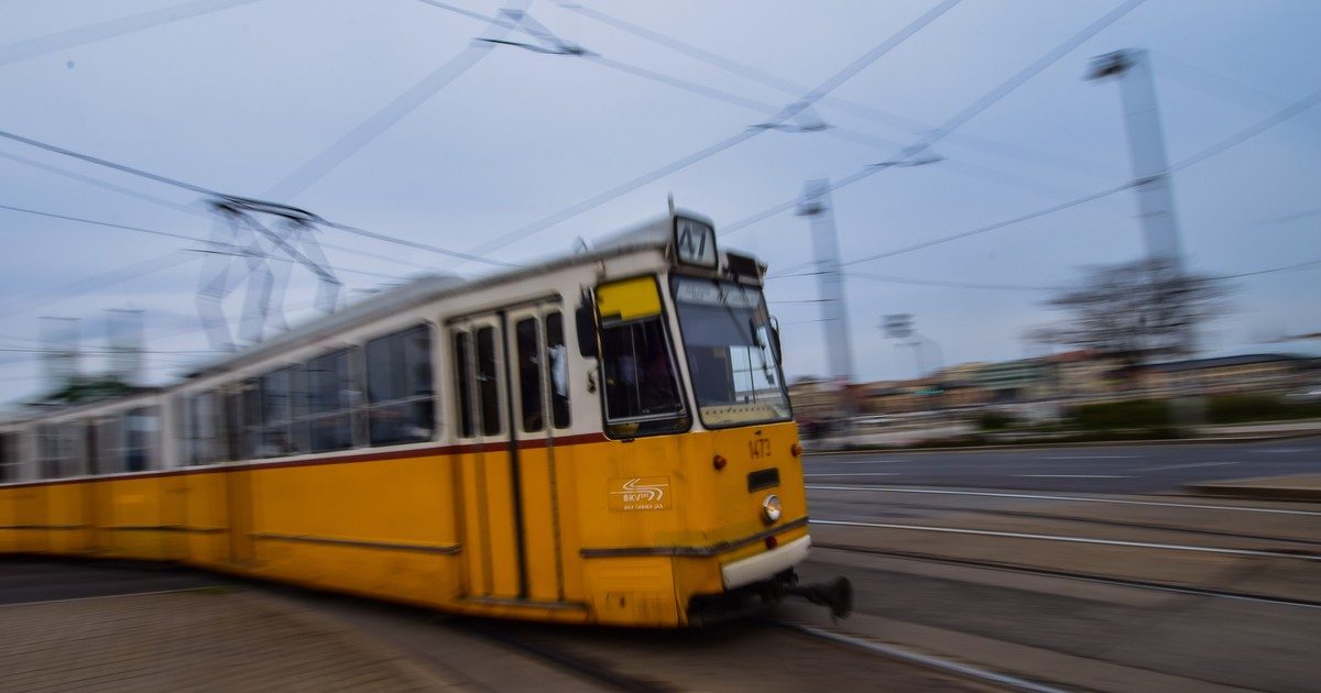 Mysteriózus eset: Megdöbbentő felfedezés egy pesti villamosmegállóban