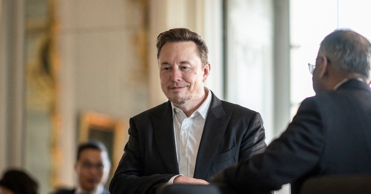 Elon Musk tervei a brit miniszterelnök leváltására: Kihívó címeken Elon Musk nagy médiaérdeklődést keltő kijelentéseivel kapcsolatban.