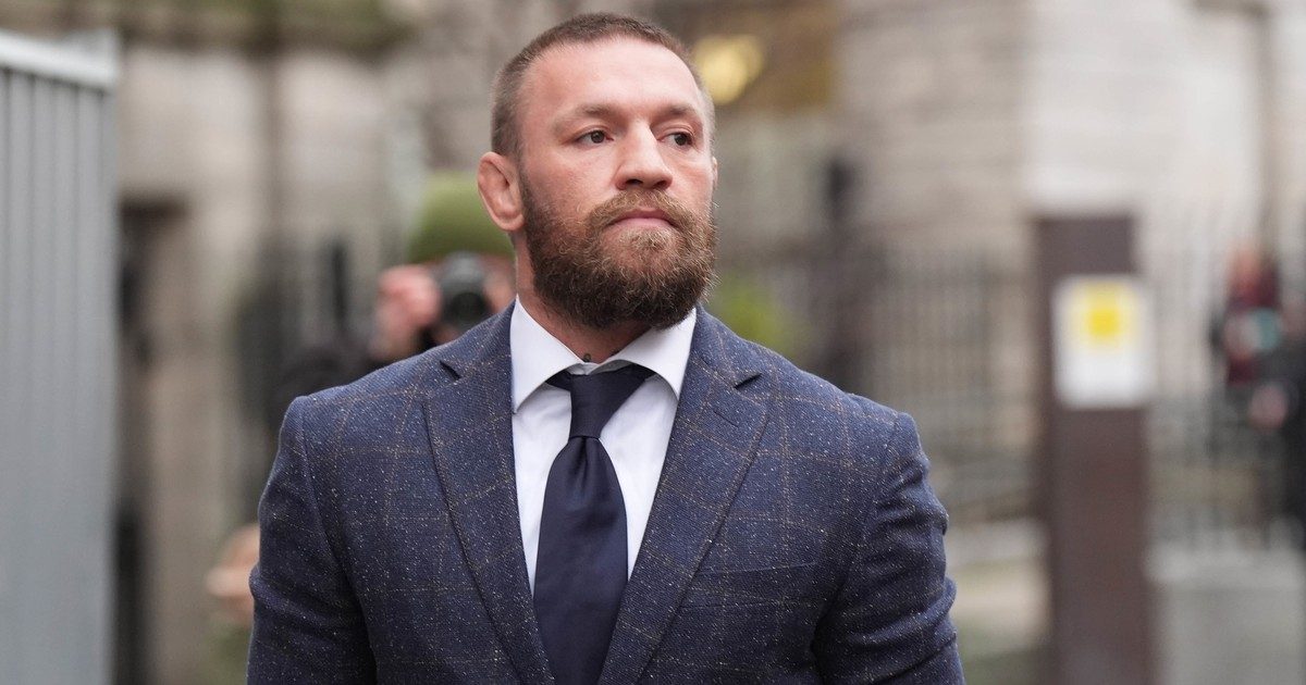 Conor McGregor újabb bántalmazási vádak középpotba került: újabb nő pereli be nemi erőszak vádjával.